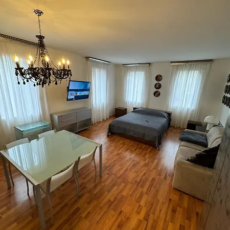 House 326 Apartment